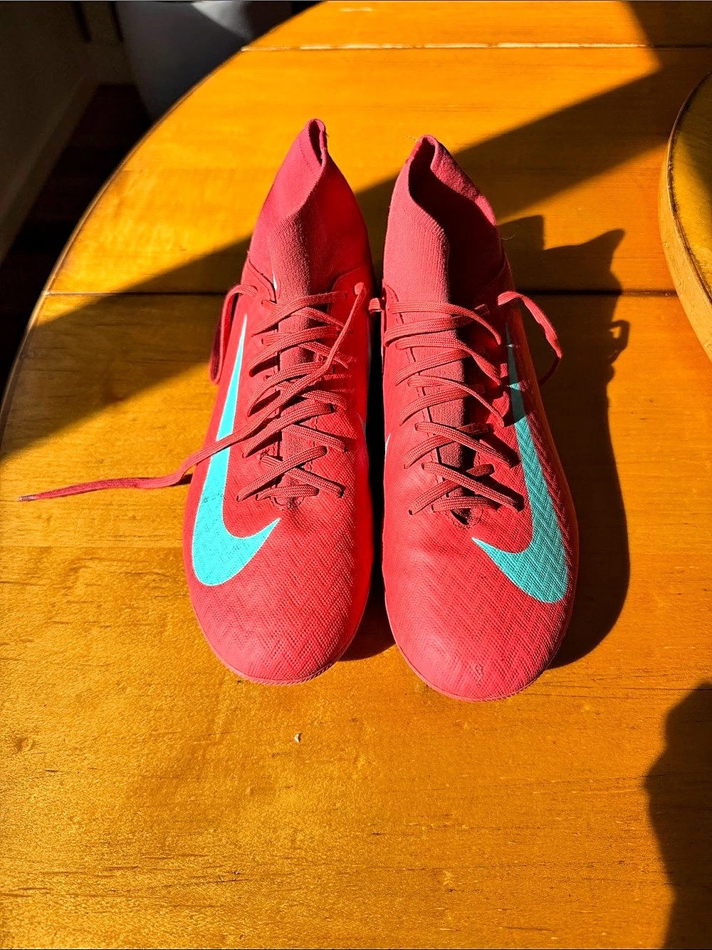 Nike Mercurial Superfly academy, soccer cleats- men’s 8.5 -Red/Teal